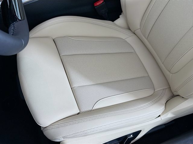 Used 2026 BMW 230i xDrive Coupe w/ Convenience Package AWD/4WD image 19