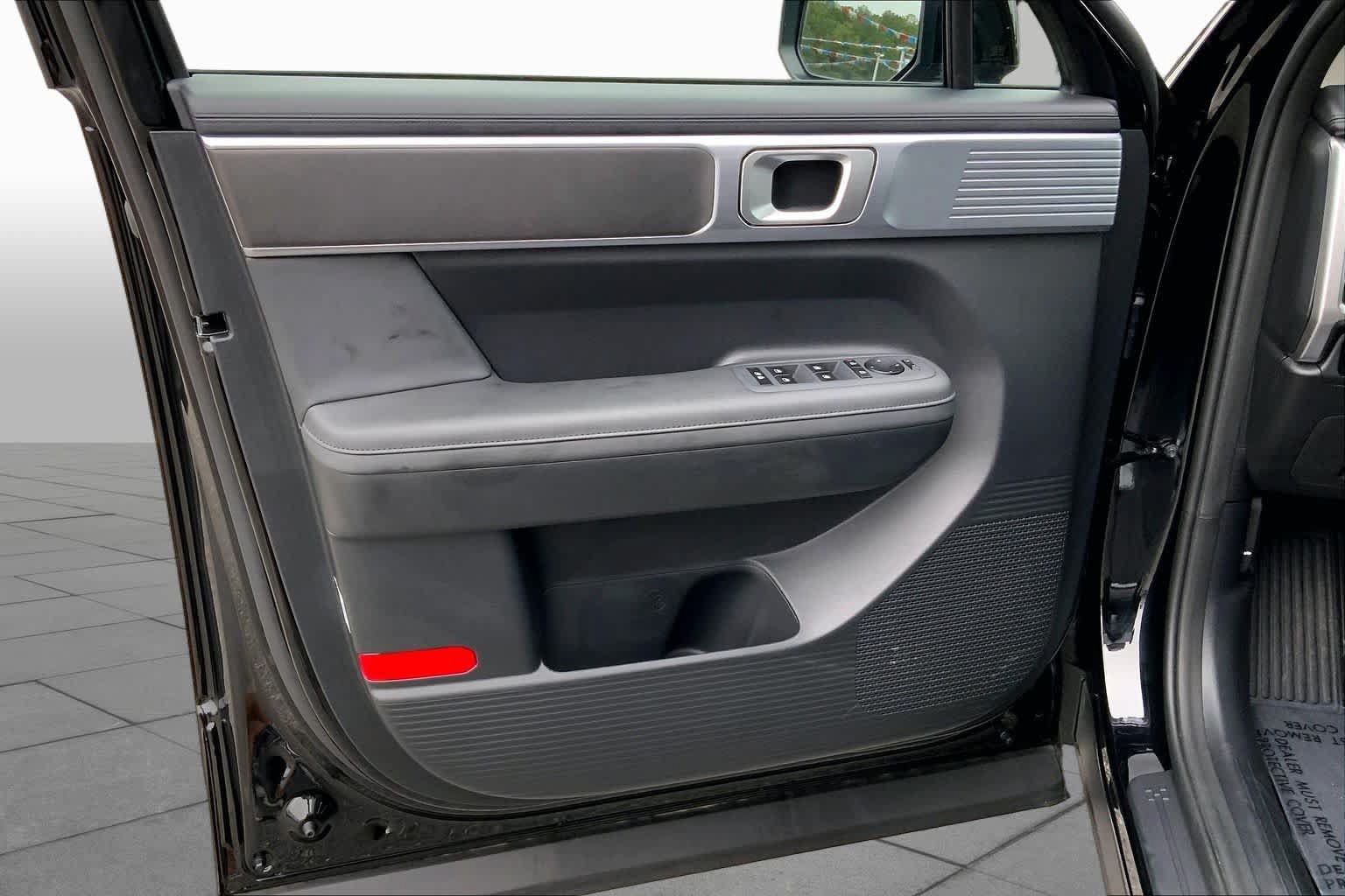 Used 2026 Hyundai Santa Fe SEL FWD image 18