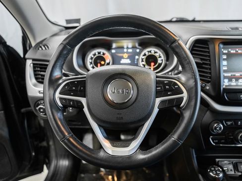 Used 2018 Jeep Cherokee Trailhawk w/ Comfort/Convenience Group AWD/4WD image 33