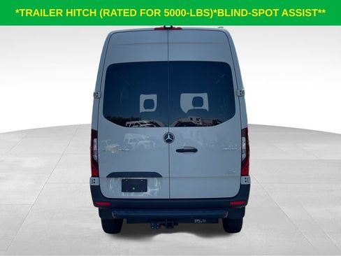 Used 2024 Mercedes-Benz Sprinter 2500 image 9