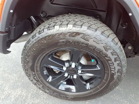 Used 2022 Jeep Wrangler Unlimited Sahara AWD/4WD image 20