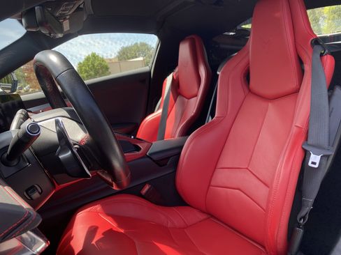 Used 2020 Chevrolet Corvette Stingray Preferred Cpe w/ 2LT Preferred Equipment Group image 14