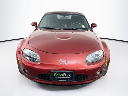 Used 2006 MAZDA MX-5 Miata Sport RWD image 2