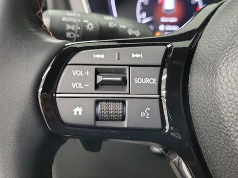 Used 2025 Honda Pilot Sport image 26