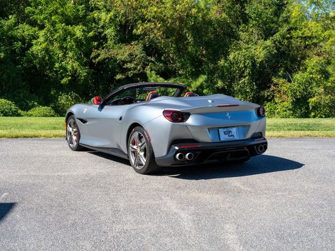 Certified 2019 Ferrari Portofino image 2