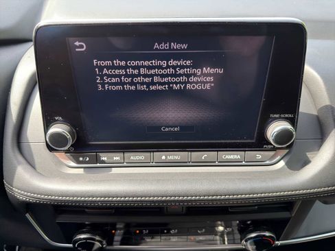 Used 2024 Nissan Rogue S AWD/4WD image 16