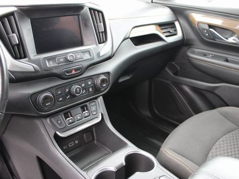 Used 2020 GMC Terrain SLE w/ Driver Convenience Package image 15