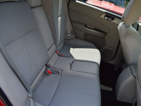 Used 2011 Subaru Forester 2.5X Premium w/ Utility Pkg AWD/4WD image 27