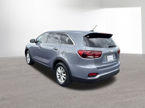 Used 2019 Kia Sorento L FWD image 6