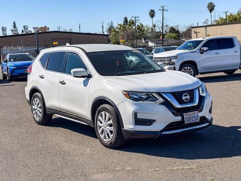 Used 2017 Nissan Rogue S image 5