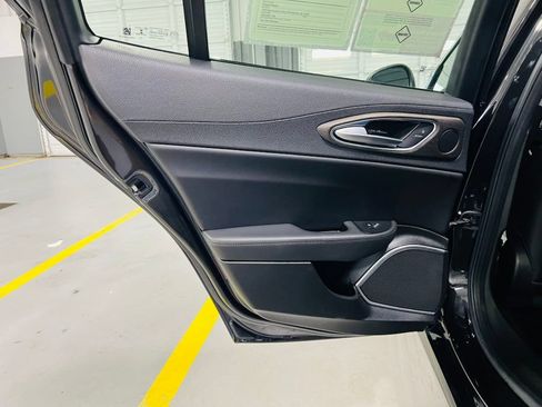 Used 2019 Alfa Romeo Giulia Ti RWD image 25