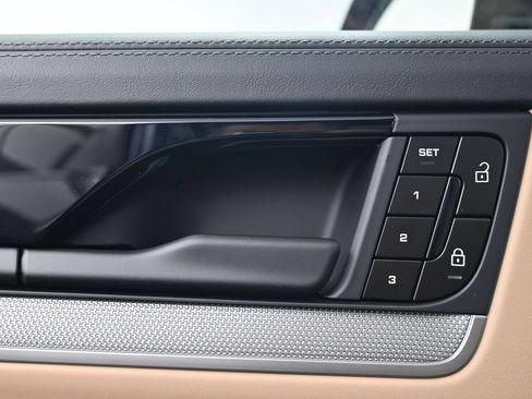 New 2026 Porsche Cayenne S AWD/4WD image 18