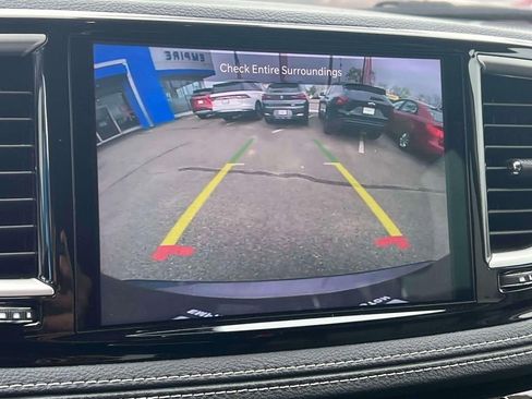 Used 2022 Chrysler Pacifica Touring-L FWD image 36