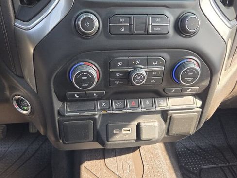 Used 2022 Chevrolet Silverado 1500 LT AWD/4WD image 19