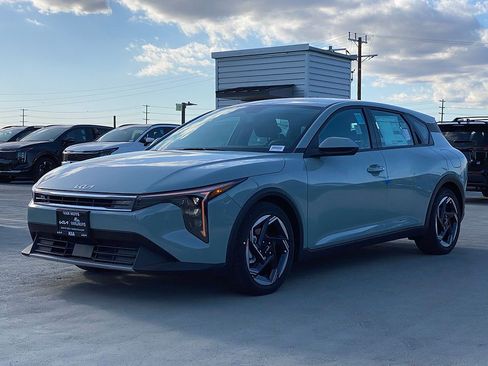 New 2026 Kia K4 EX FWD image 7