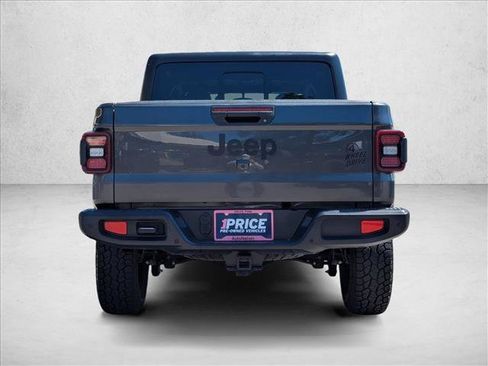 Used 2023 Jeep Gladiator Sport AWD/4WD image 7