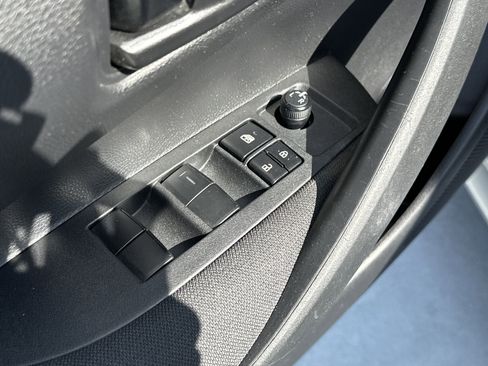 Used 2022 Toyota Corolla LE FWD image 15