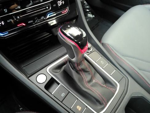 Used 2025 Volkswagen Jetta GLI Autobahn image 44