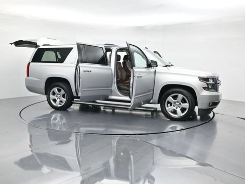 Used 2015 Chevrolet Suburban LTZ AWD/4WD image 57