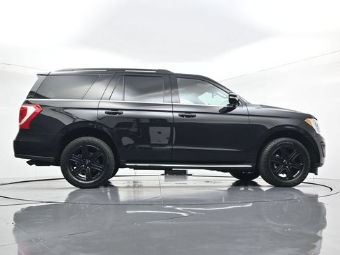Used 2021 Ford Expedition XLT AWD/4WD image 30