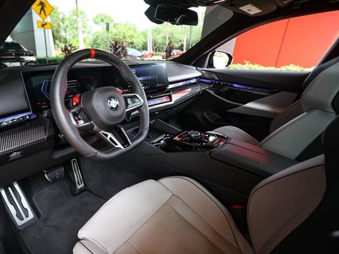 Used 2026 BMW M5 Touring AWD/4WD image 42