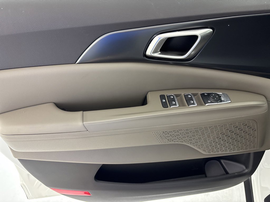 New 2026 Kia Carnival FWD image 22