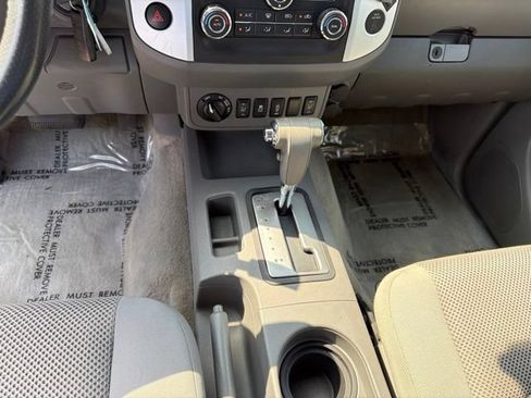 Used 2014 Nissan Frontier SV w/ SV Value Truck Package AWD/4WD image 13