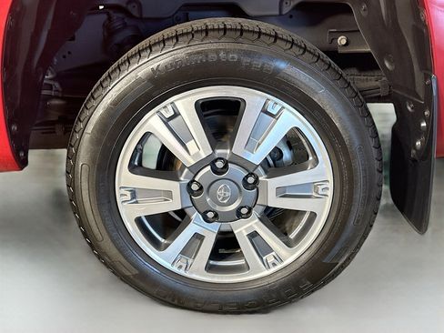 Used 2021 Toyota Tundra Platinum RWD image 37