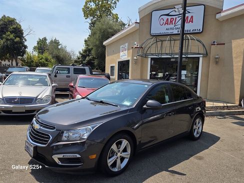 Used 2016 Chevrolet Cruze LT FWD image 1