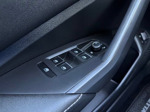 Used 2022 Volkswagen Jetta SEL FWD image 15