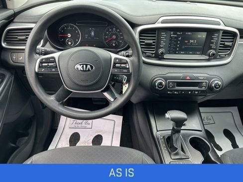 Used 2019 Kia Sorento AWD V6 image 2