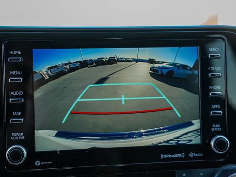 Certified 2022 Toyota Highlander LE image 24