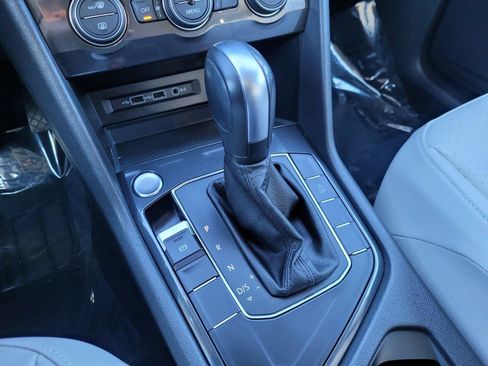 Certified 2020 Volkswagen Tiguan SE image 25