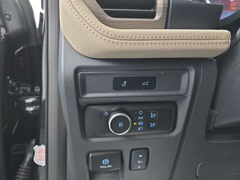 Used 2024 Ford Expedition Max Limited image 44