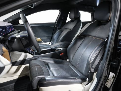 Used 2022 Lucid Air Grand Touring image 25