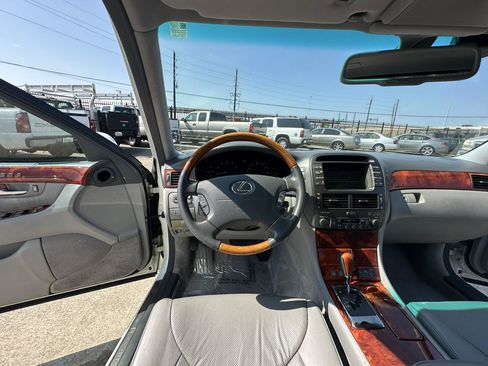 Used 2006 Lexus LS 430 RWD image 73