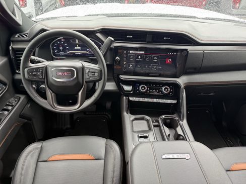 Used 2025 GMC Sierra 2500 AT4 w/ AT4 Premium Plus Package AWD/4WD image 13