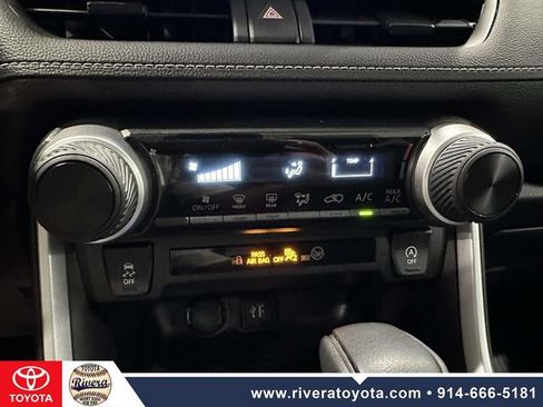Used 2023 Toyota RAV4 LE AWD/4WD image 24