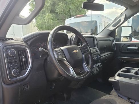 Used 2022 Chevrolet Silverado 2500 LT w/ Convenience Package AWD/4WD image 11