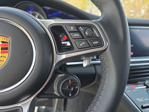 Used 2020 Porsche Panamera GTS image 18