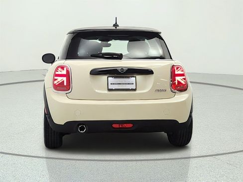 Used 2021 MINI Cooper 2-Door Hardtop w/ 6.5" Touchscreen Package FWD image 6