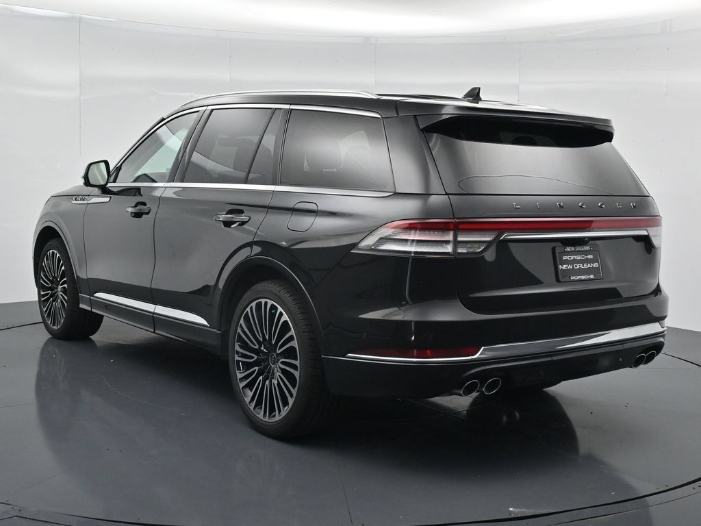 Used 2021 Lincoln Aviator Black Label w/ Class IV Trailer Tow Package AWD/4WD image 3
