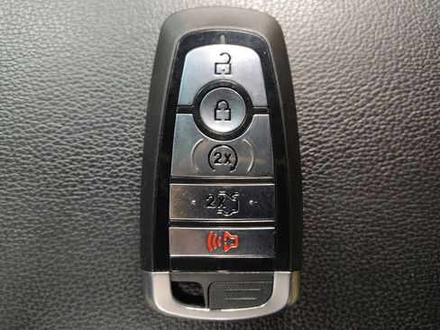 Used 2016 Ford Explorer Limited w/ Equipment Group 301A image 32