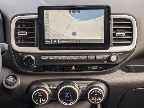 Certified 2025 Hyundai Venue Limited image 13