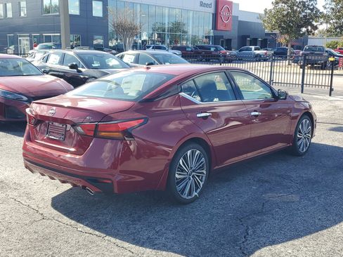 New 2025 Nissan Altima 2.5 SL image 4