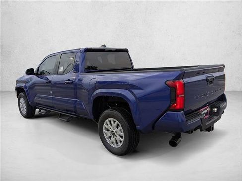 Used 2025 Toyota Tacoma SR5 image 9