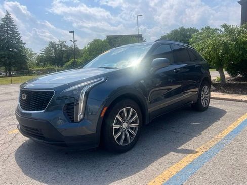 Used 2019 Cadillac XT4 Sport w/ Cold Weather Package AWD/4WD image 3