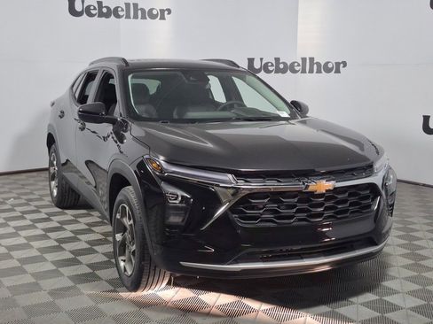 New 2026 Chevrolet Trax LT w/ Driver Confidence Package image 1