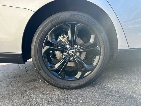 Used 2025 Honda Accord SE image 18