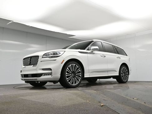 Used 2020 Lincoln Aviator Black Label w/ Dynamic Handling Package AWD/4WD image 44
